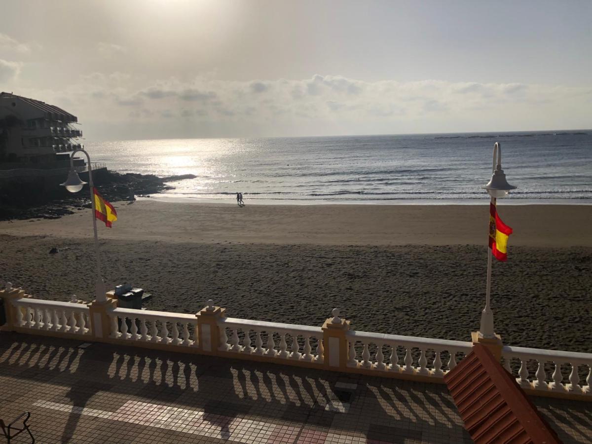 Espectacular En Primera Linea De La Playa Telde Bagian luar foto