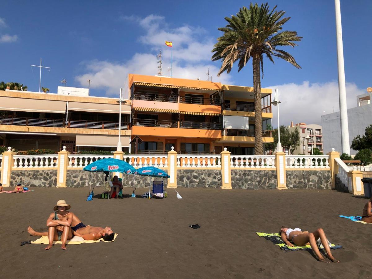 Espectacular En Primera Linea De La Playa Telde Bagian luar foto