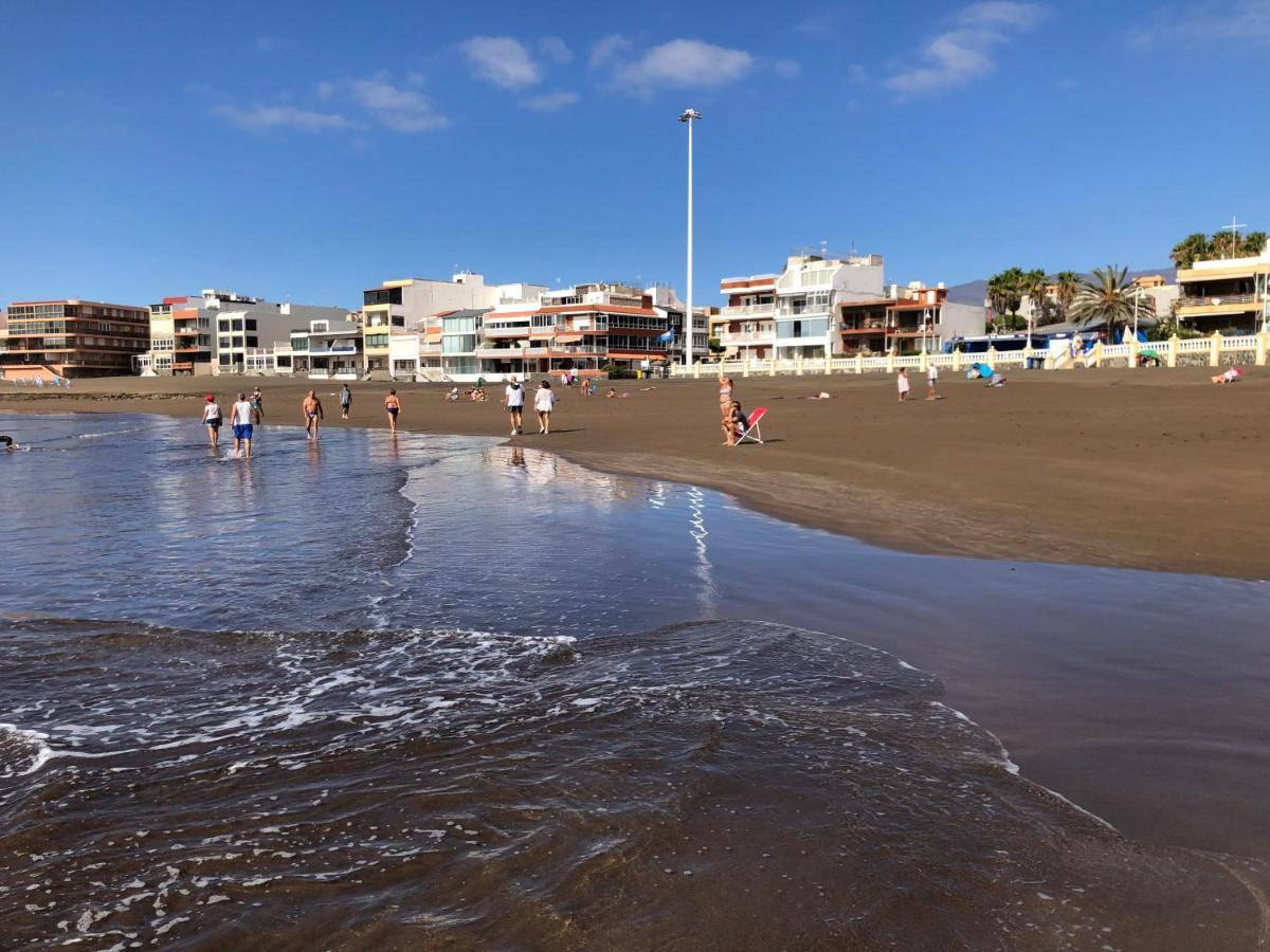 Espectacular En Primera Linea De La Playa Telde Bagian luar foto